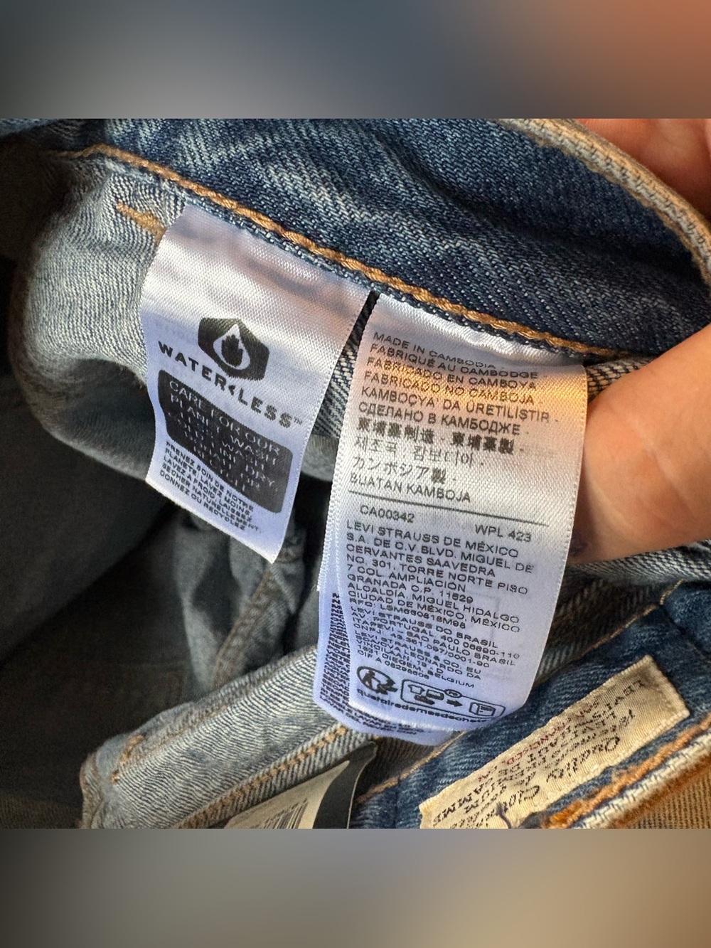 NWT Levi’s Premium Middy Ankle Bootcut Utility Cargo Jeans | Size 28 - Picture 5 of 7